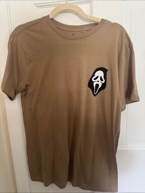 Men's Tan Graphic Crew Neck T-Shirt - Scream / Ghost Face Motif